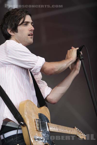 WE ARE SCIENTISTS - 2006-07-07 - PARIS - Hippodrome de Longchamp - 